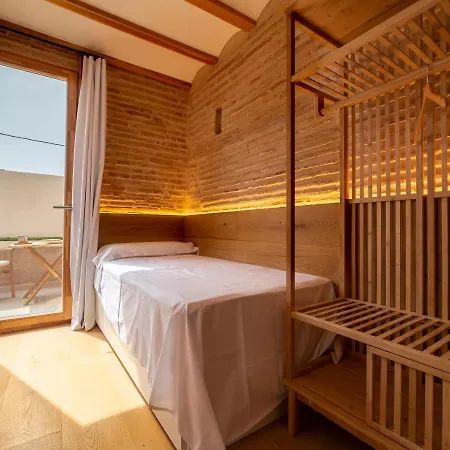 Design Loft Near The Sea شقة فالنسيا